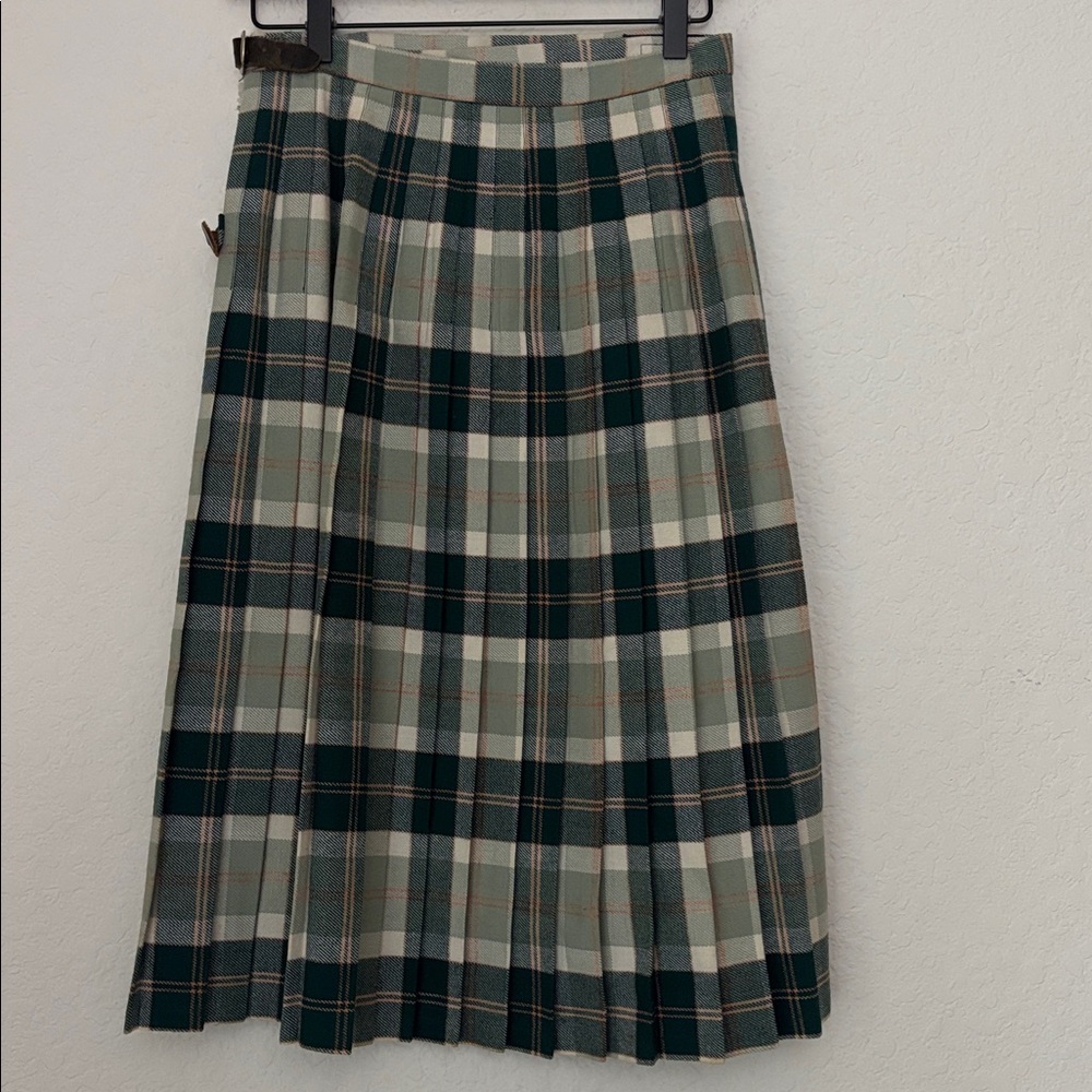 Vintage Borderglen green and pink plaid kilt style skirt size small - Picture 4 of 7